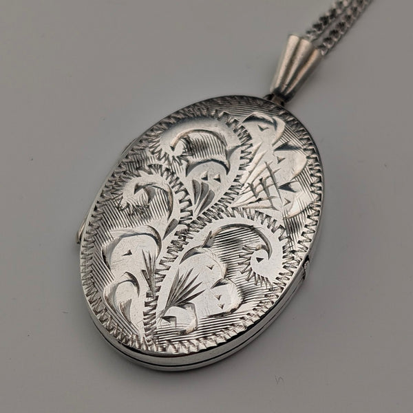 ヴィンテージ 純銀製 オーバル型ロケットペンダント 純銀ネックレス付き 計7g